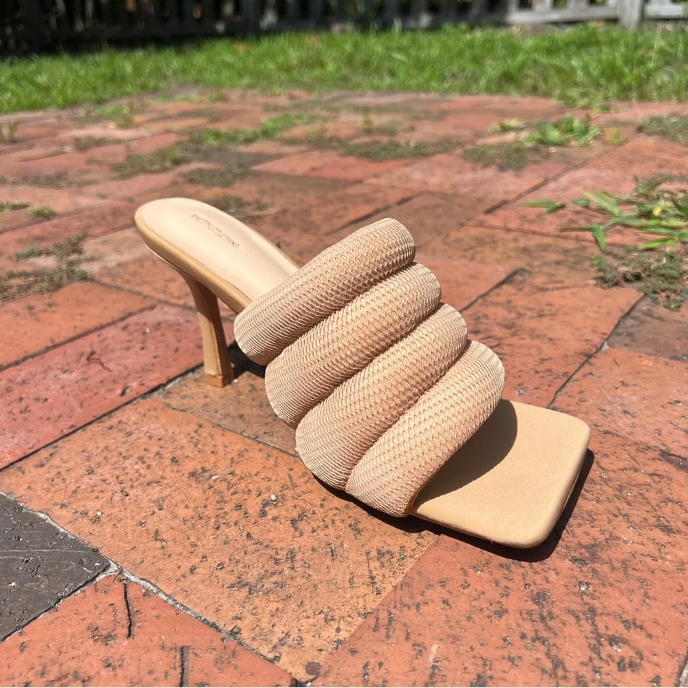 PrettyLittleThing Square-Toe Sandals - Picture 3 of 13